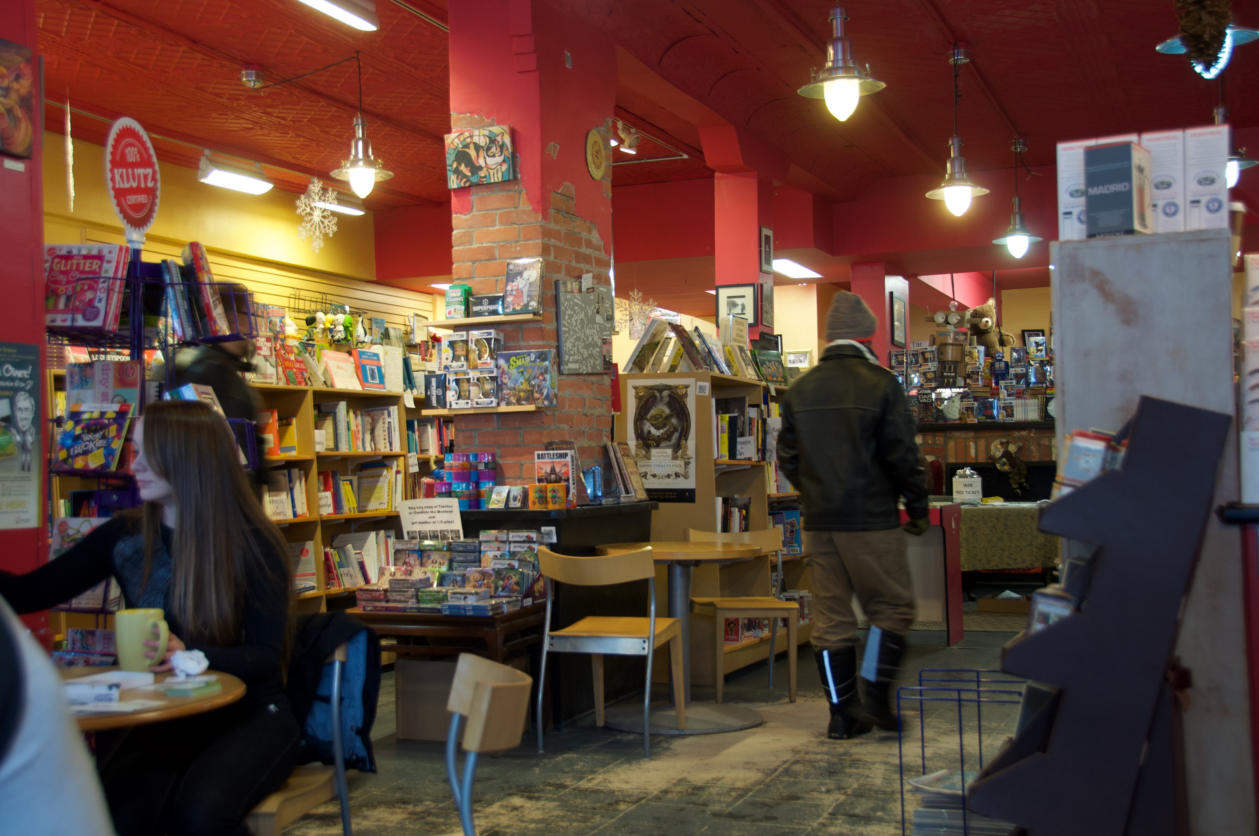L'intérieur de la librairie Chat Noir, à New Liskeard