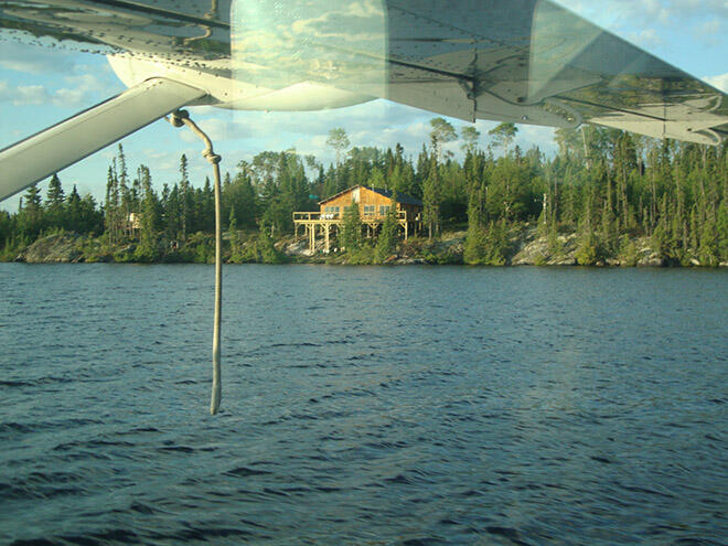 bracelakeoutfitters bushplane