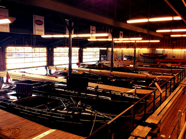 14266804690 c2d8c77910 z