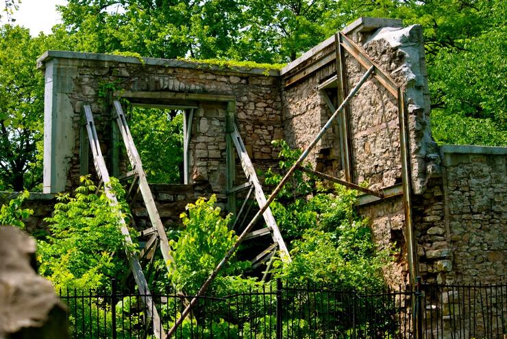 HAUNTED PLACES