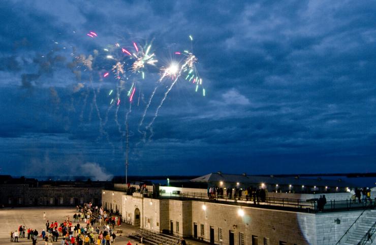 Feux d'artifice: la prudence est de mise — Site officiel de la